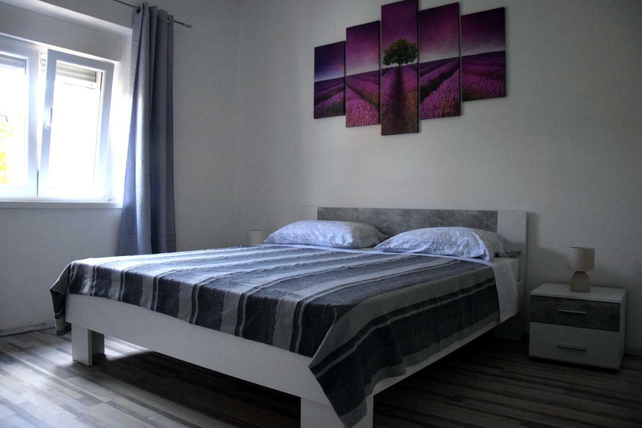Apartament Apartman Ana Sali Zewnętrze zdjęcie