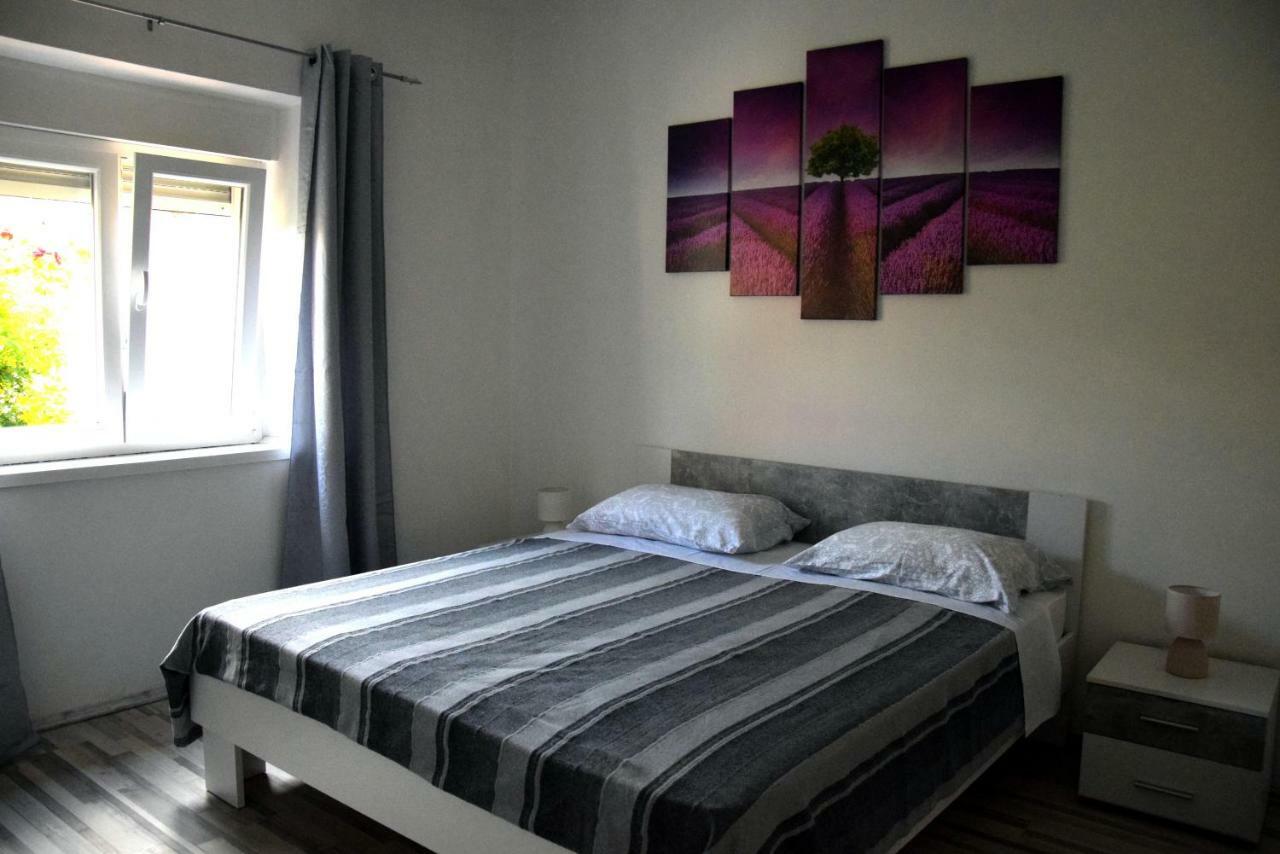 Apartament Apartman Ana Sali Zewnętrze zdjęcie