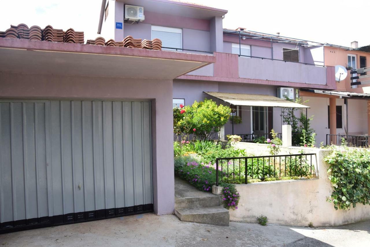 Apartament Apartman Ana Sali Zewnętrze zdjęcie