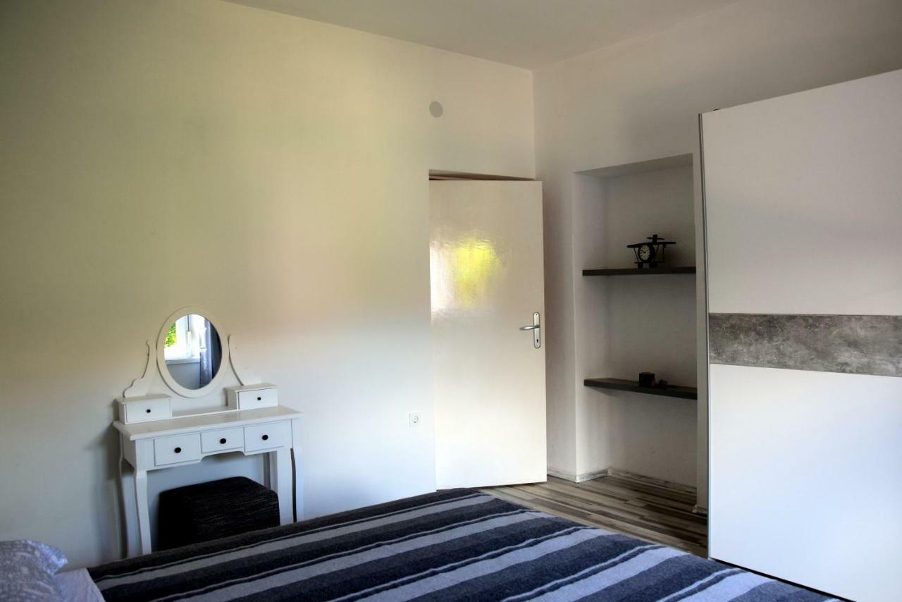 Apartament Apartman Ana Sali Zewnętrze zdjęcie