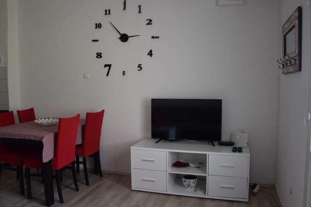 Apartament Apartman Ana Sali Zewnętrze zdjęcie