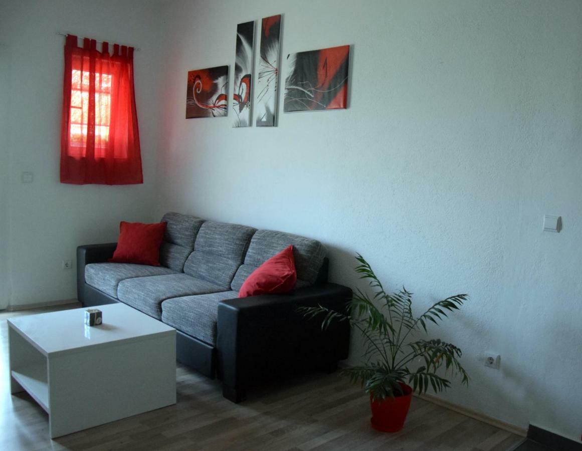 Apartament Apartman Ana Sali Zewnętrze zdjęcie